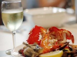 Red Lobster White Wine- 6 oz. Glass Menu